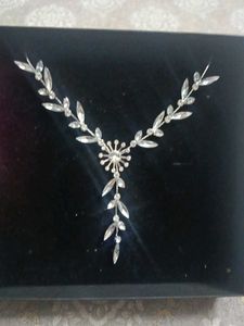 Neckpiece