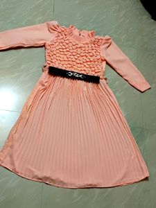 New plain Crepe Dress with Black Belt