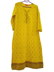Pink Almirah Yellow Kurti