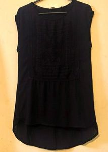 Sleeveless embroidered Black Top