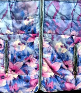 FREE!! 🎁 With Girls Branded Winter Jacket