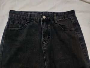 Wide Straight Fit Jeans