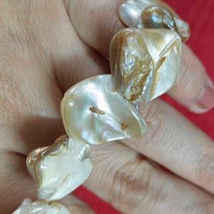 Mother of Pearl Shell Bracelet