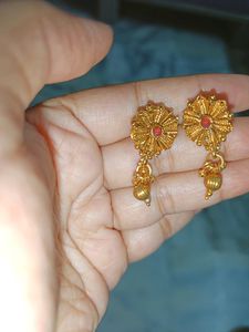 Mangalsutra and earrings set