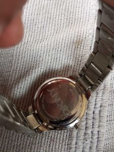 Dkny Orignal Women&#39;s Mother Pearl Dial Watch