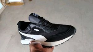 Puma Sneakers