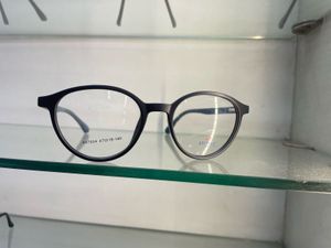 Stellrad Eyeglasses - Round Black Frames