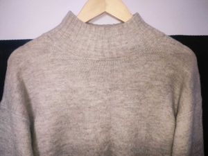 Highneck Light Sweater/sweatshirt