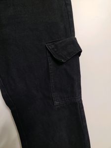 Black Cargo (Unisex)