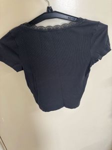 LACE DETAILED CUT TOP