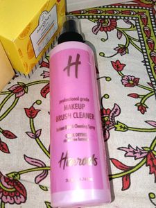 Makeup Brush Remover
