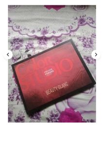 Studio Makeup Palette