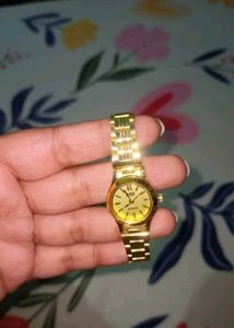 Ladies Vintage Glod Watch