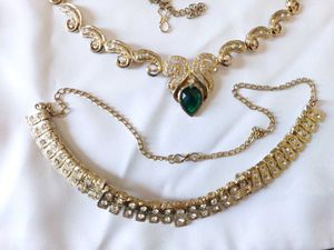 Set Of 4 Necklaces