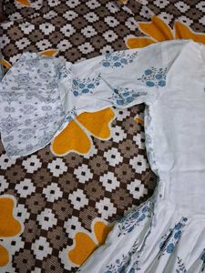 Blue &amp; White Printed Kurta