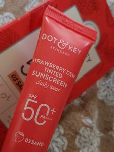 Dot&amp;Key Tinted Sunscreen Small Pack