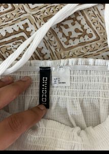 H&amp;M White Knot Crop Top
