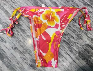 Floral Bikini Bottom 🧡