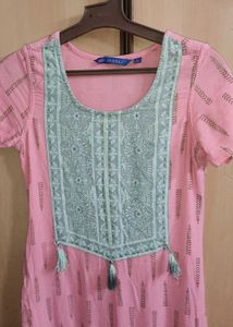 Buy This Aesthetic Pink Kurta