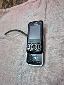 Sony Ericsson F305