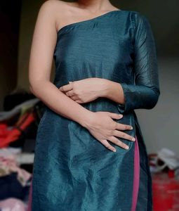 Trendy One Shoulder Kurti