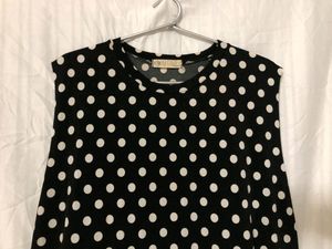 Black Sleeveless Top