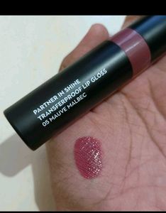 SUGAR Cosmetics Partner In Shine Transferproof Glo