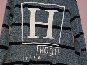 Stylish crewneck sweatshirt for mens