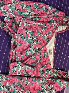 Floral Tie-up Crop Top