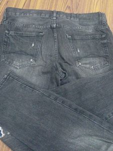 Men&#39;s Tredy Tore Jeans At The Lowest Prize.