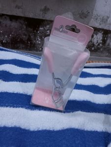Pink Eyelash Curler