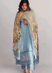 💙 Sheer Elegance: Organza Embroidered Kurta Set �