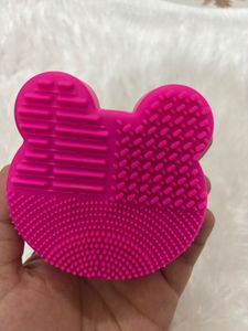 ✨ Premium Makeup Brush Cleaner | Quick &amp; Gentle