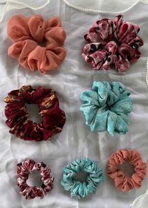 Multicolored Medium (4) And Small (3) Scrunchies