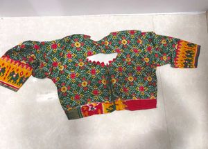 Saree With Stich Blouse