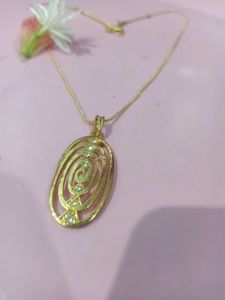 Cute Pendant With Chain And Freebie
