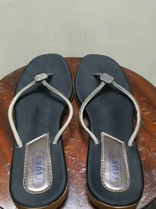 Stylish Black FLUXY Flip Flops