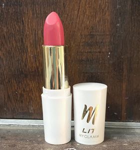 MyGlamm LIT Moist Matte Lipstick ❤️
