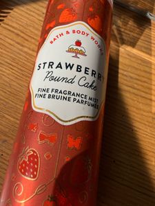 Strawberry Pound Cake decant sample BBW