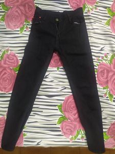 BLACK SKINFIT DENIM JEANS