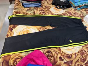 Original Adidas Trackpant M Size