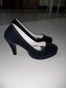 Black Velvet Heels Shoes For Women 🖤