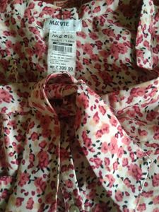 beautiful flower print top