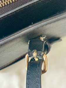 Stylish, Stride Black &amp; White Hand Bag