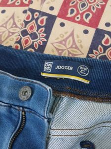💙 Stylish Slim-Fit Blue Denim Jogger – Super Comf