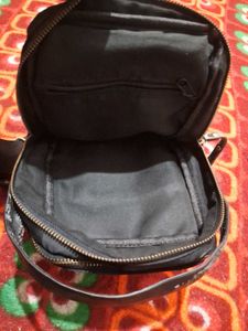 Sale 🎊🎉Sling Bag - Stylish &amp; Functional