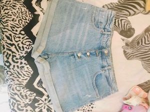 Zara Denim Buttoned Shorts Fixed Price