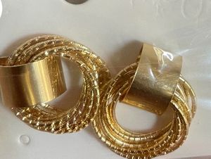 Trending earring
