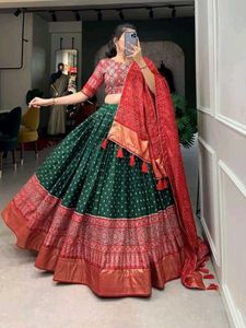 New Bollywood Stayle Beautiful Lahenga Dress Inpot