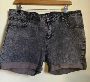 BOGO🎁Buy One Get 1 Free🎁Grey Denim Shorts
